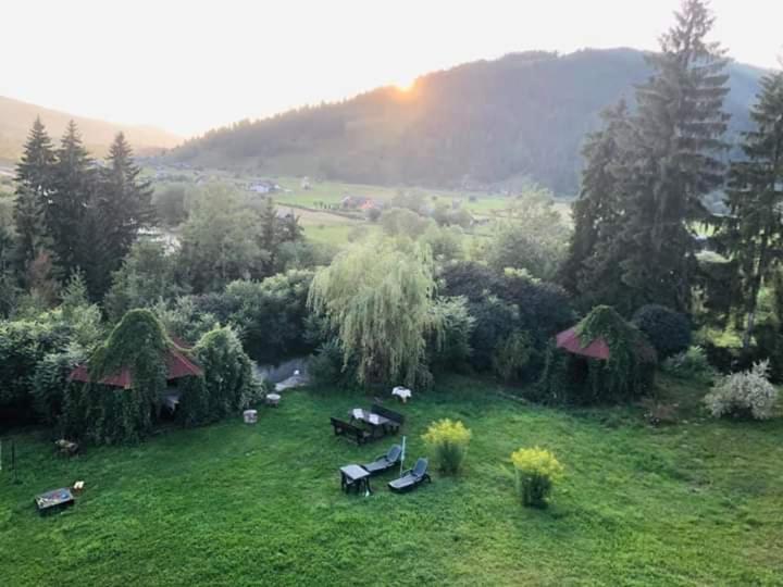 Pensiunea Valurile Bistritei Vatra Dornei Bagian luar foto
